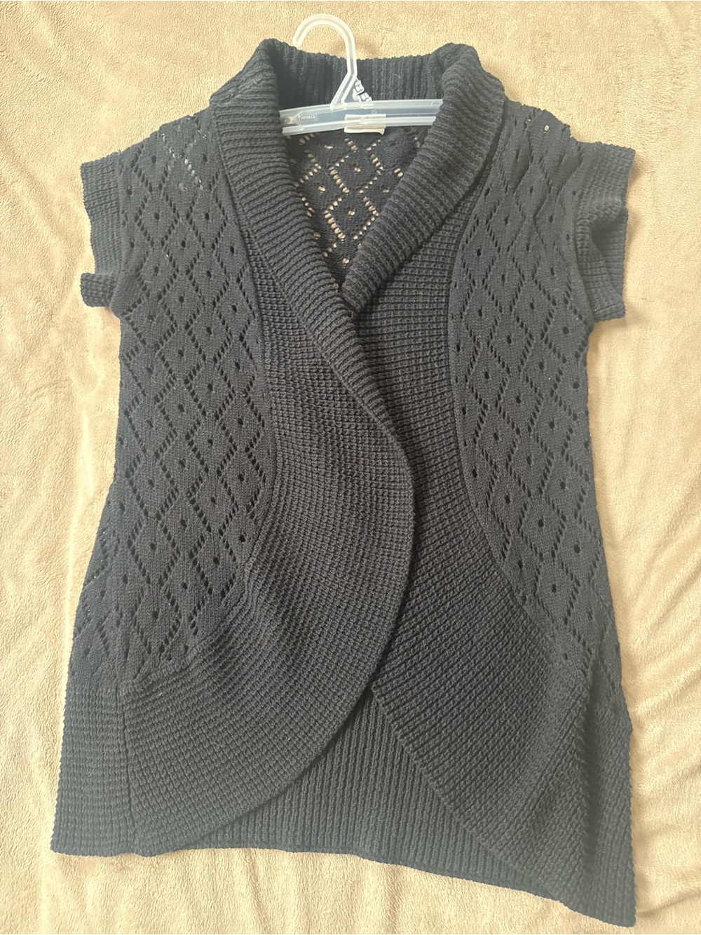Women’s Black Short-Sleeve Open-Front Knit Cardigan with Shawl Collar